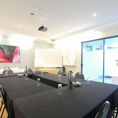 Caloundra Central Apartment Hotel Official מראה חיצוני תמונה