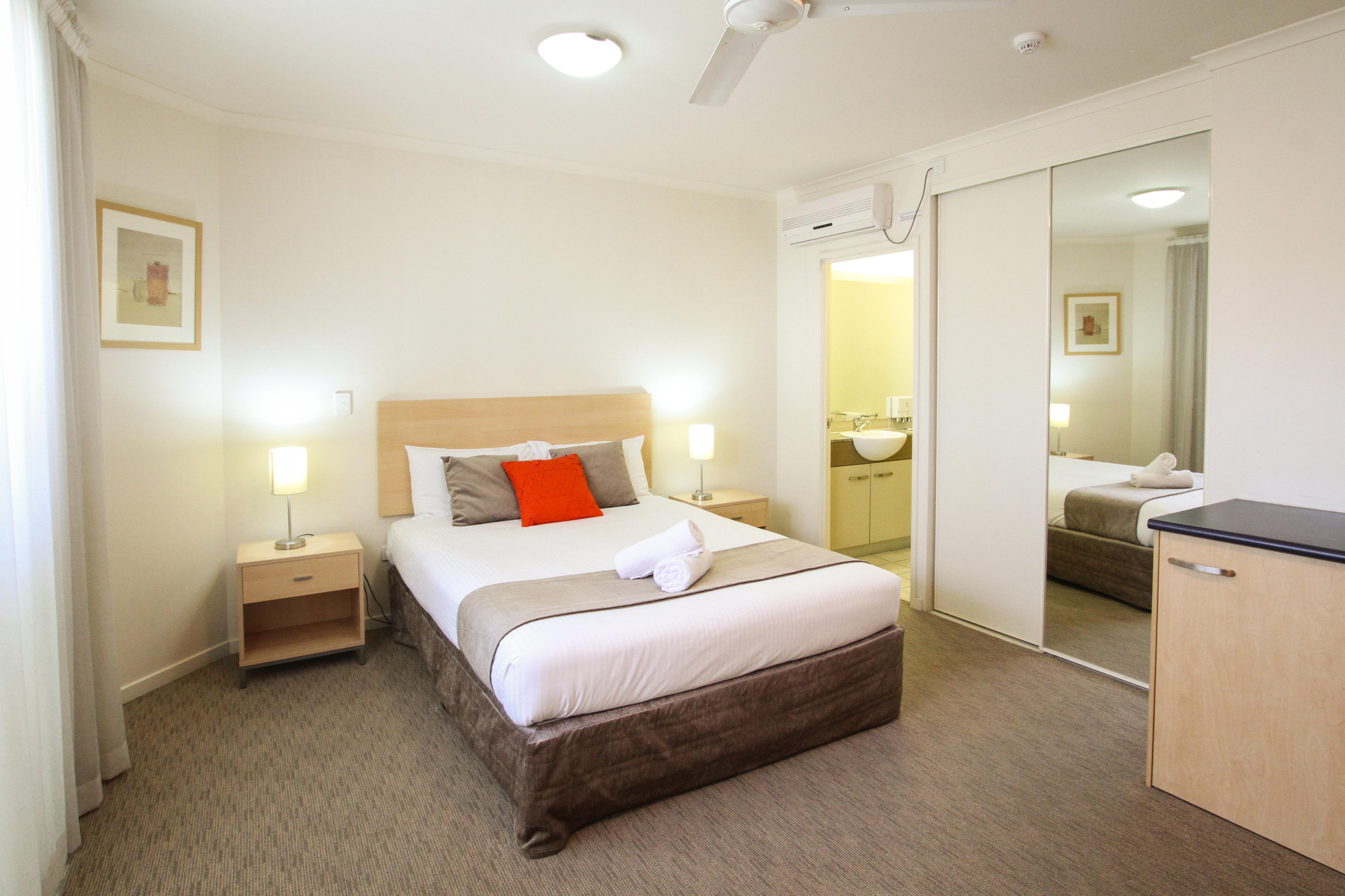 Caloundra Central Apartment Hotel Official מראה חיצוני תמונה