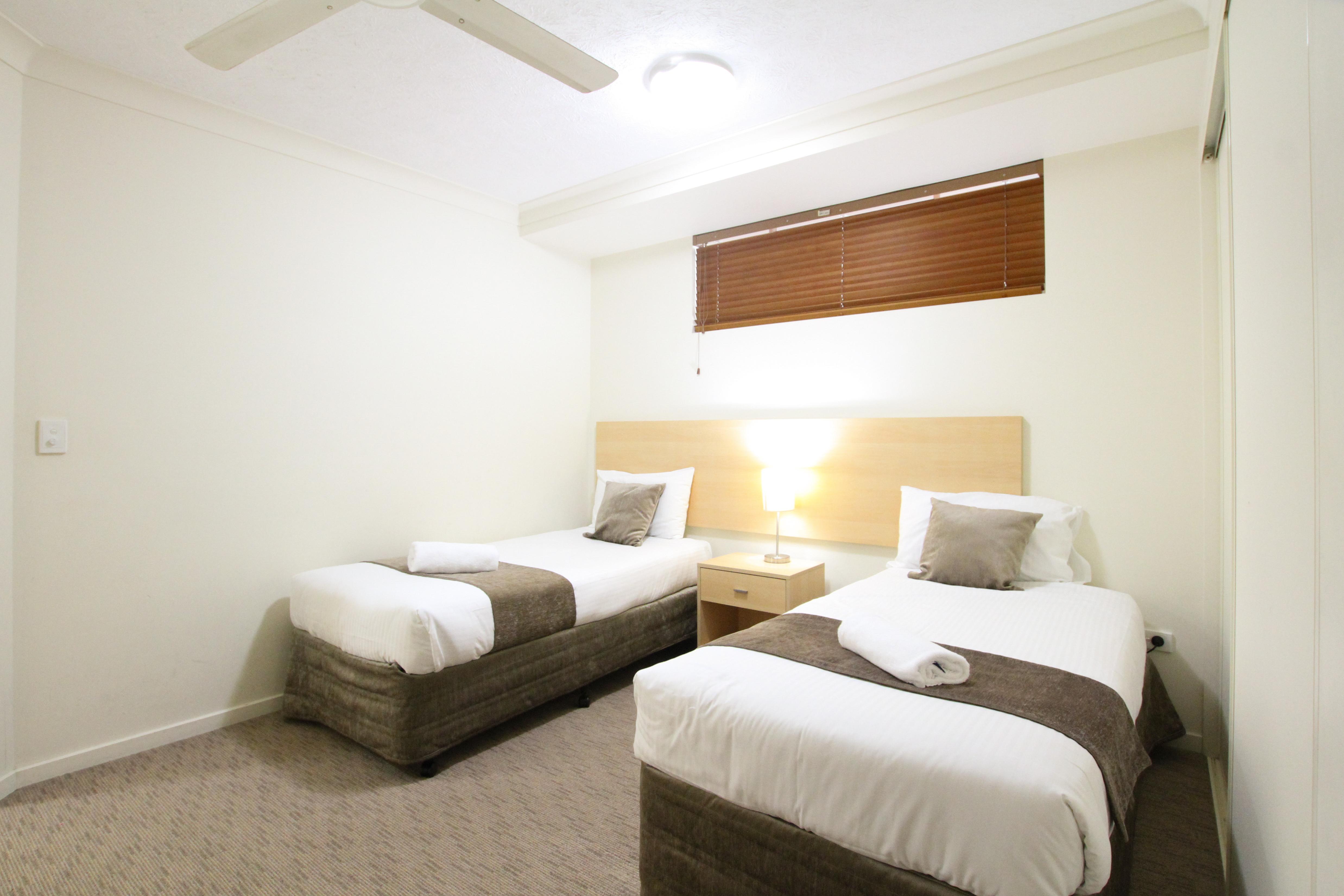 Caloundra Central Apartment Hotel Official מראה חיצוני תמונה
