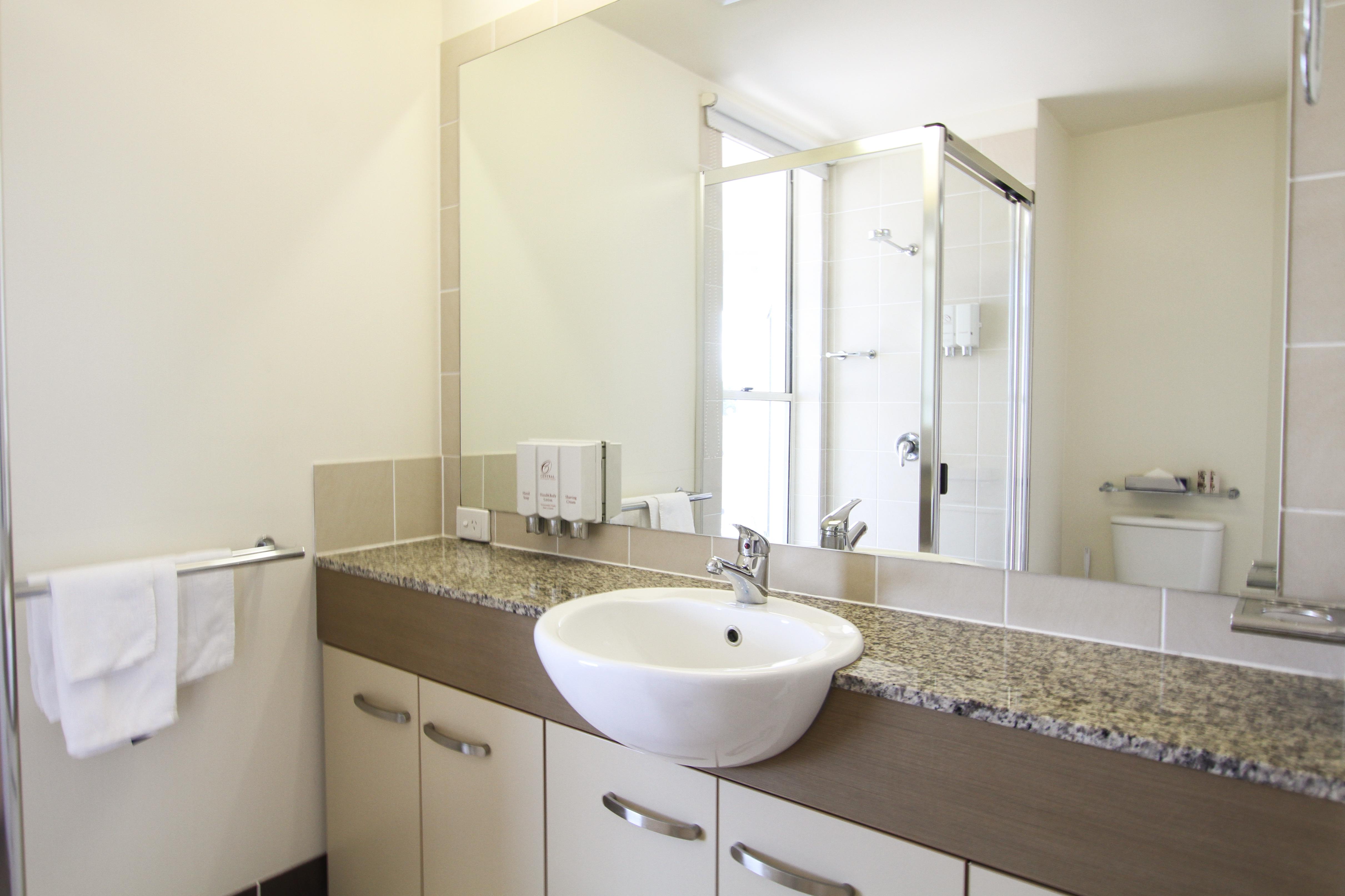 Caloundra Central Apartment Hotel Official מראה חיצוני תמונה