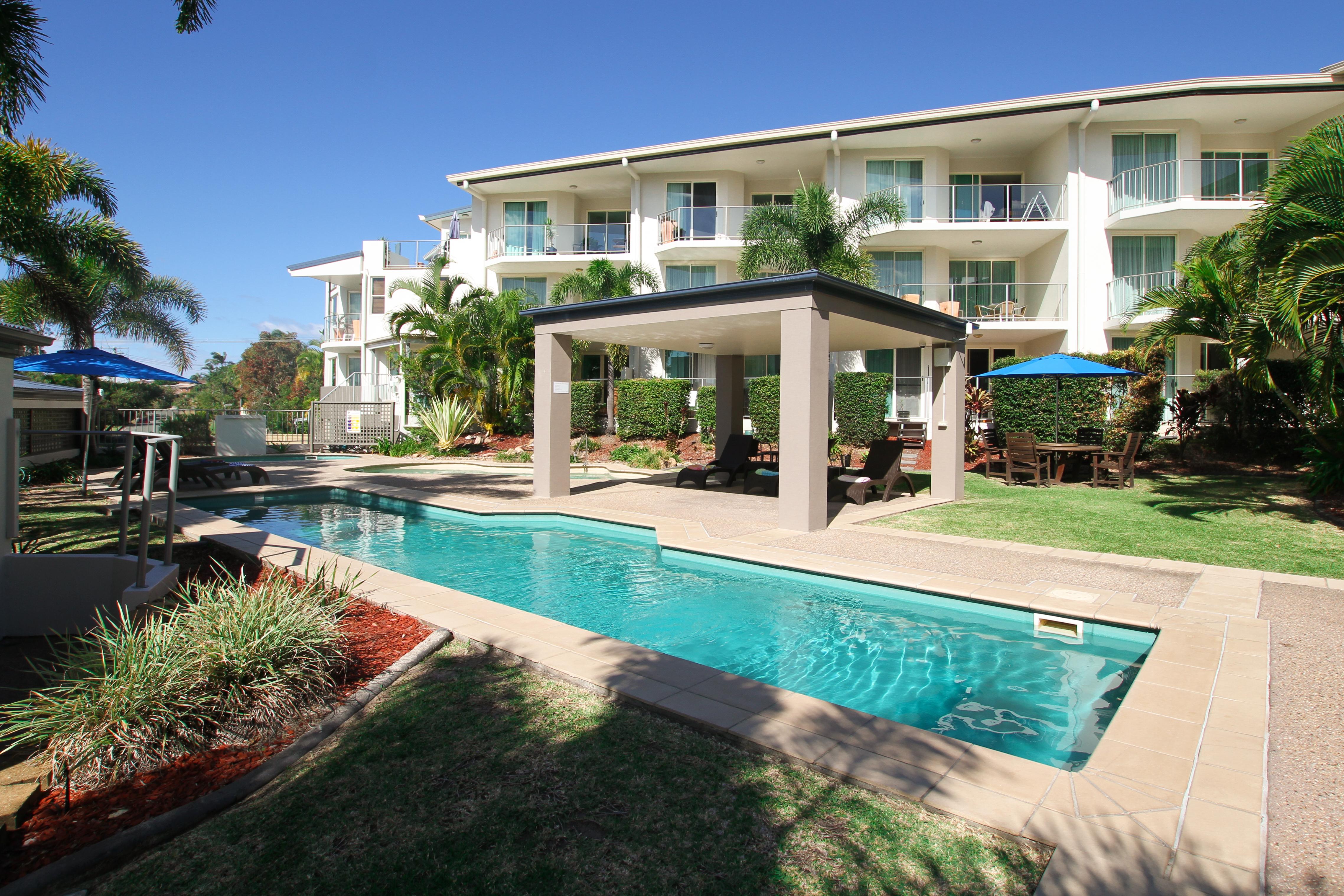 Caloundra Central Apartment Hotel Official מראה חיצוני תמונה