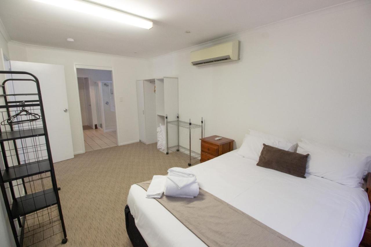 Caloundra Central Apartment Hotel Official מראה חיצוני תמונה