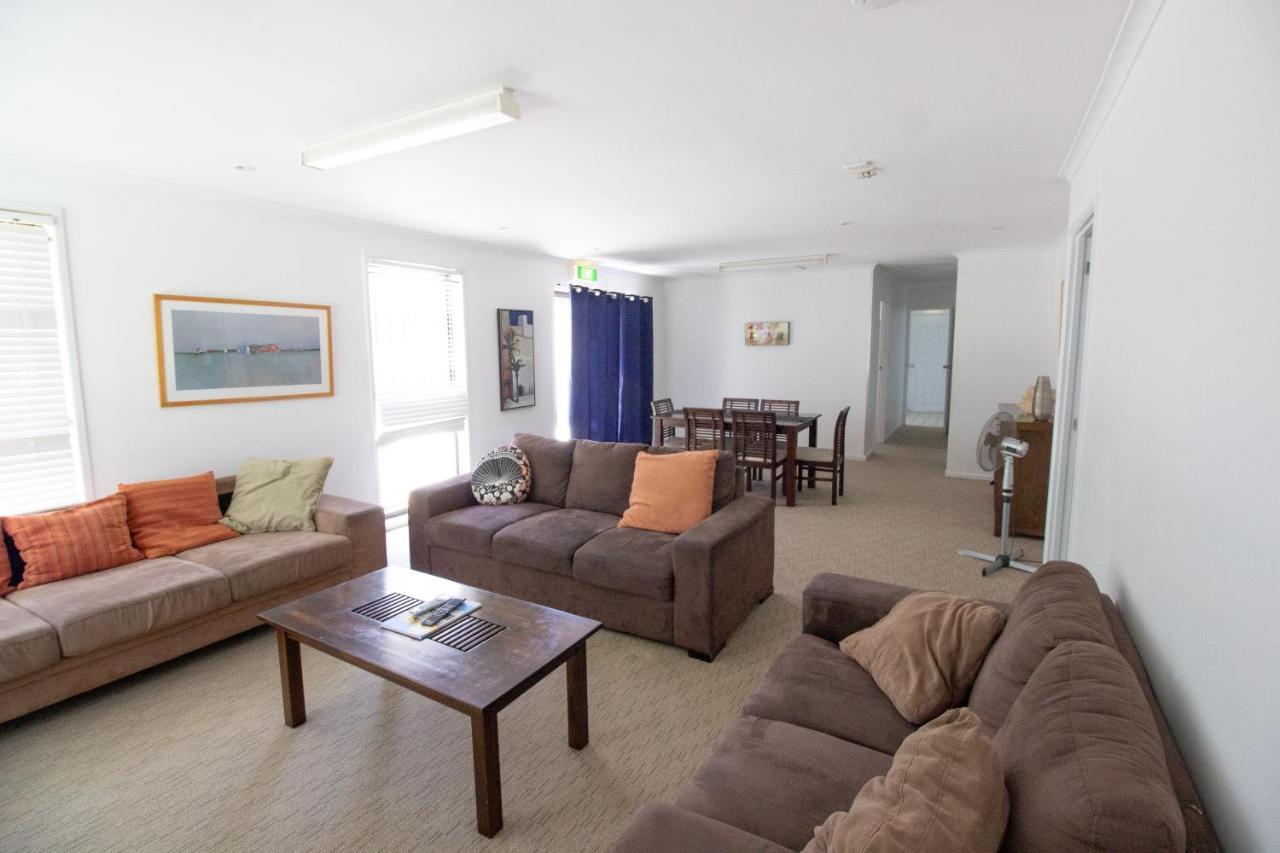 Caloundra Central Apartment Hotel Official מראה חיצוני תמונה