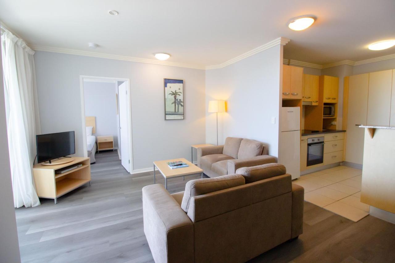 Caloundra Central Apartment Hotel Official מראה חיצוני תמונה