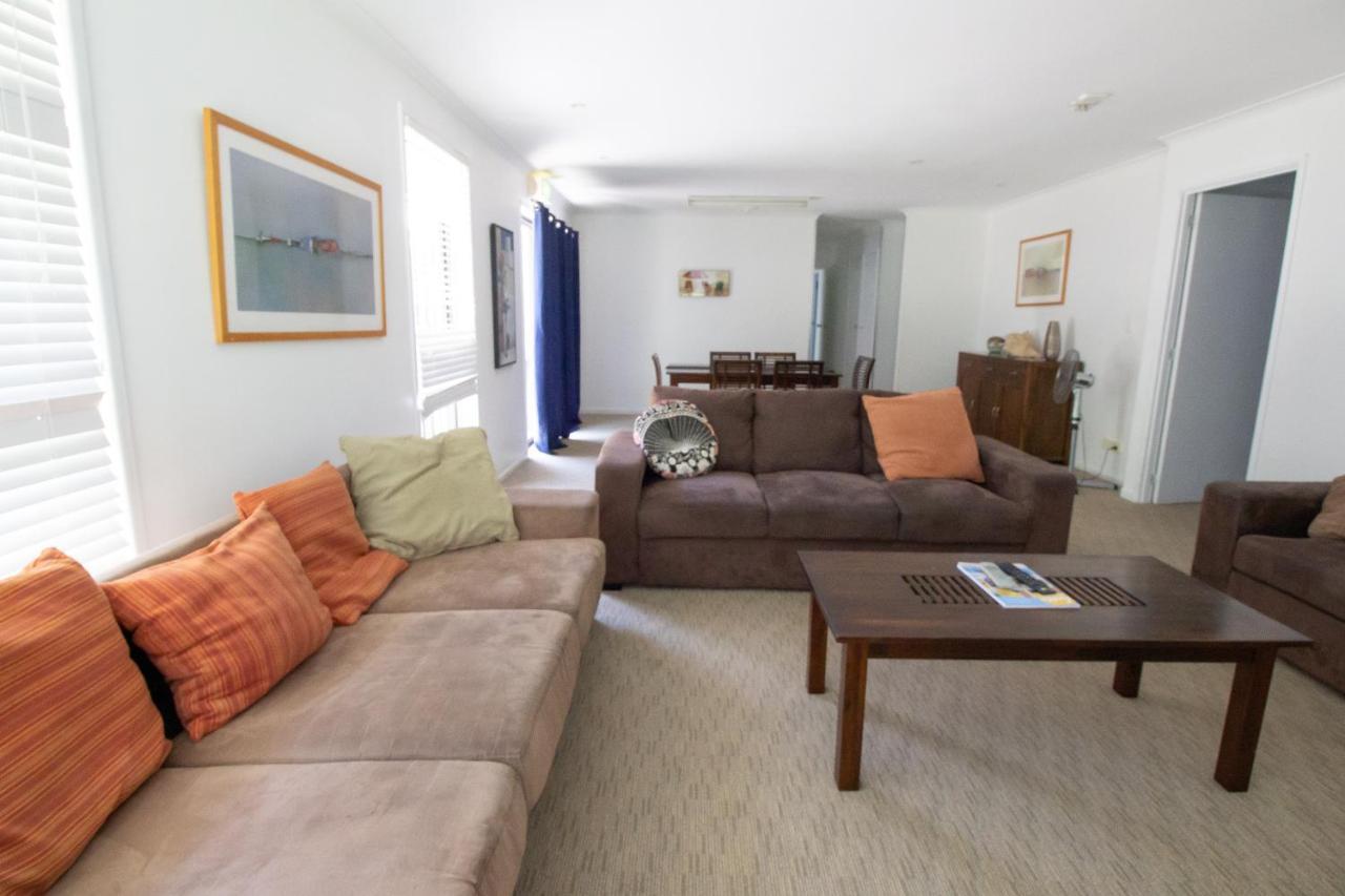 Caloundra Central Apartment Hotel Official מראה חיצוני תמונה